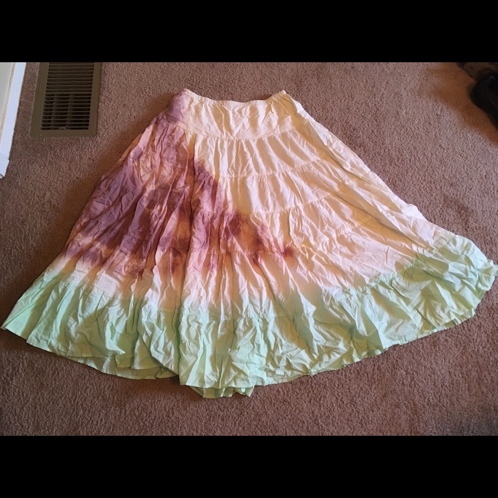 Ariaana tie dye skirt size small (size 6)